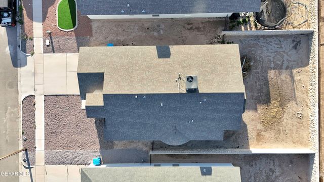 389 PLATEAU Drive, Socorro, TX 79927