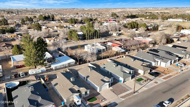 389 PLATEAU Drive, Socorro, TX 79927