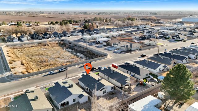 389 PLATEAU Drive, Socorro, TX 79927