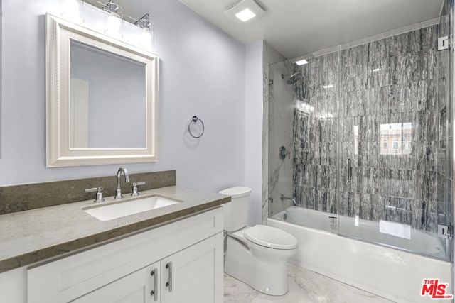 4060 Glencoe Avenue 301, Marina Del Rey, CA 90292