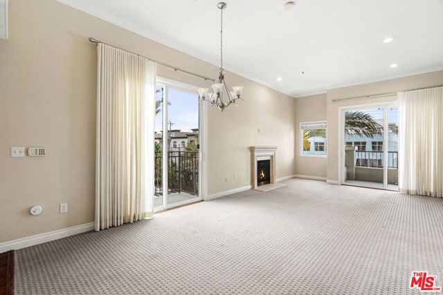4060 Glencoe Avenue 301, Marina Del Rey, CA 90292