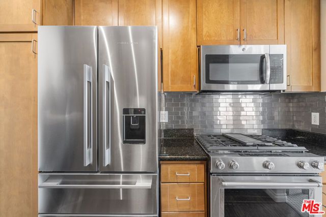 4060 Glencoe Avenue 301, Marina Del Rey, CA 90292