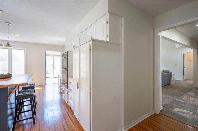 10911 W 120th Terrace, Overland Park, KS 66213