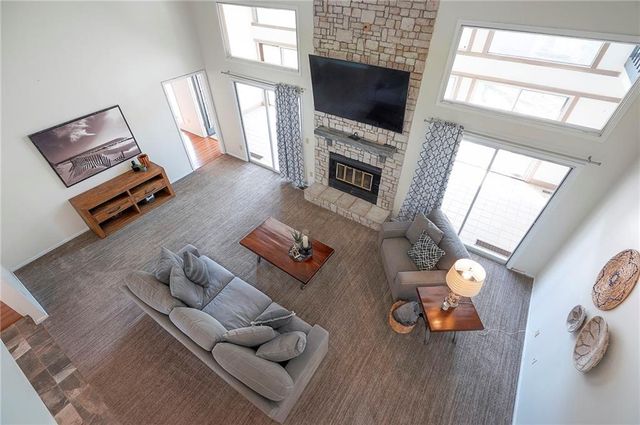 10911 W 120th Terrace, Overland Park, KS 66213
