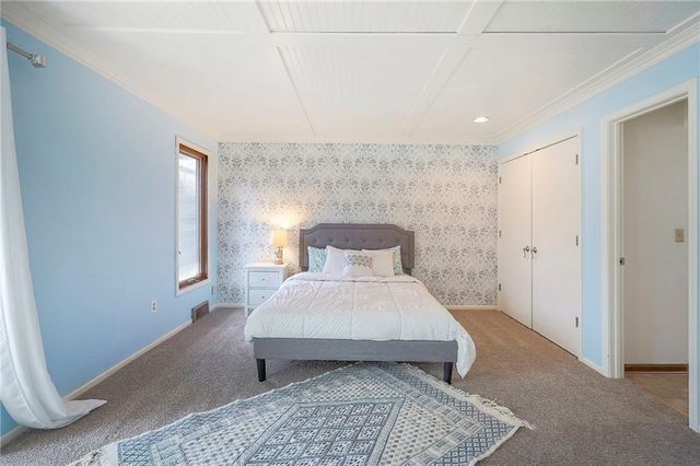 10911 W 120th Terrace, Overland Park, KS 66213