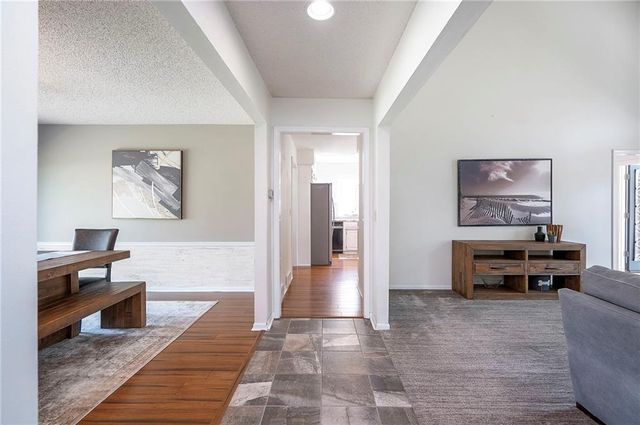 10911 W 120th Terrace, Overland Park, KS 66213