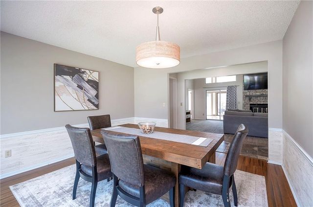10911 W 120th Terrace, Overland Park, KS 66213
