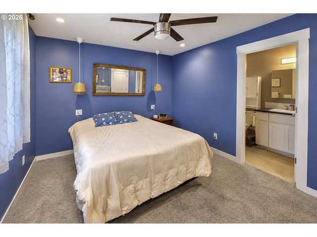 185 W CHRISTY Ct, Yacolt, WA 98675