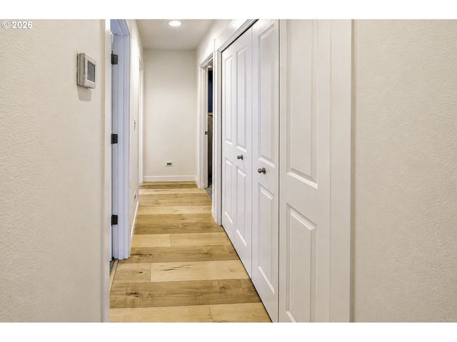 185 W CHRISTY Ct, Yacolt, WA 98675