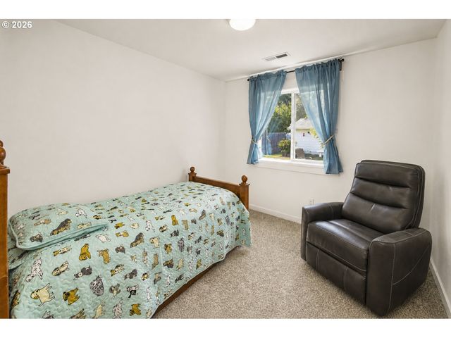 185 W CHRISTY Ct, Yacolt, WA 98675