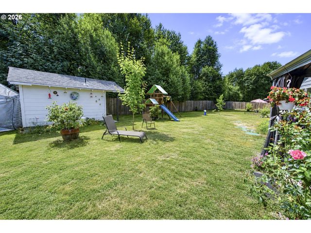 185 W CHRISTY Ct, Yacolt, WA 98675