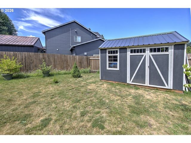 185 W CHRISTY Ct, Yacolt, WA 98675