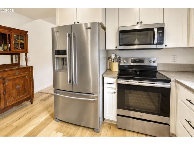 185 W CHRISTY Ct, Yacolt, WA 98675