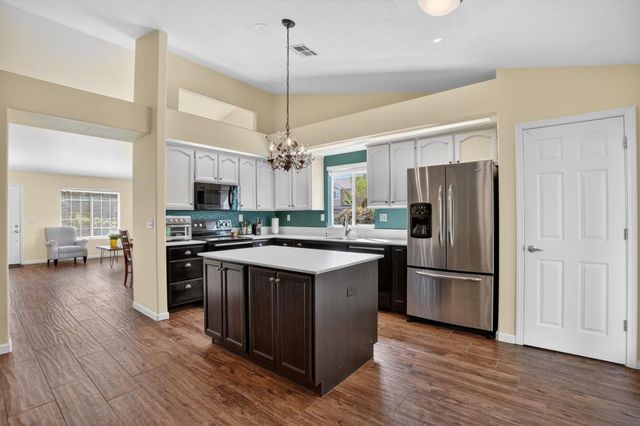 3822 Trestle Glen Ct, Cameron Park, CA 95682