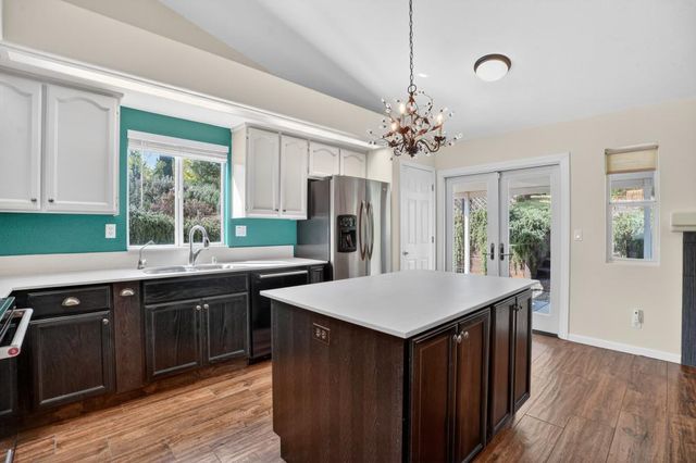 3822 Trestle Glen Ct, Cameron Park, CA 95682