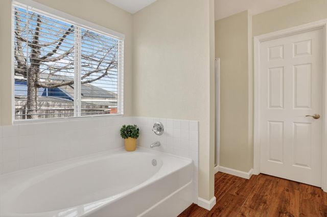 3822 Trestle Glen Ct, Cameron Park, CA 95682