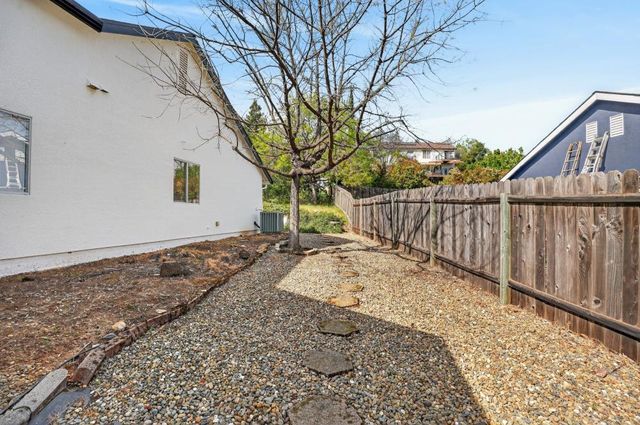 3822 Trestle Glen Ct, Cameron Park, CA 95682