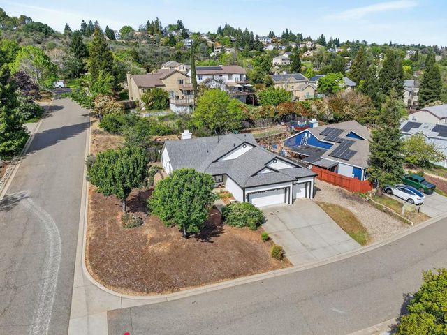 3822 Trestle Glen Ct, Cameron Park, CA 95682