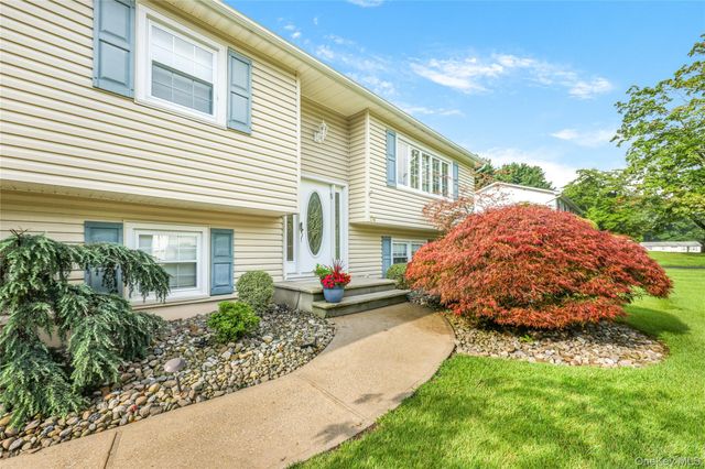 34 Strathmore Drive, New City, NY 10956