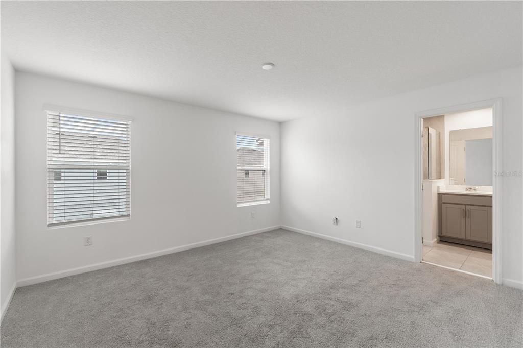 Image 13 of property listing at 11607 SUNSAIL AVENUE, Orlando, FL 32832