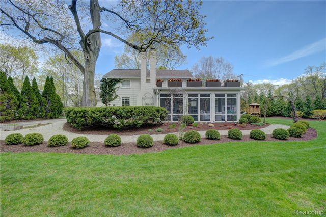 146 Puritan Avenue, Birmingham, MI 48009