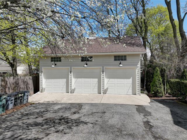 146 Puritan Avenue, Birmingham, MI 48009