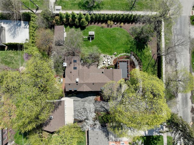 146 Puritan Avenue, Birmingham, MI 48009