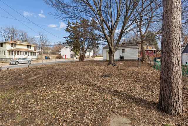 2326 Bryant Avenue N, Minneapolis, MN 55411