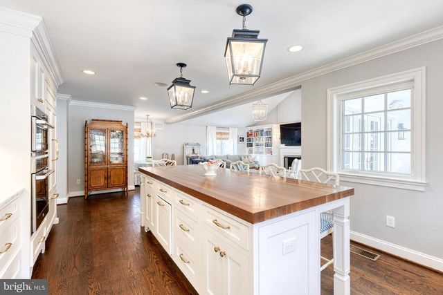 1808 CIRCLE RD, Baltimore, MD 21204