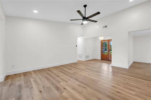 6025 Howells Ferry Road, Mobile, AL 36618