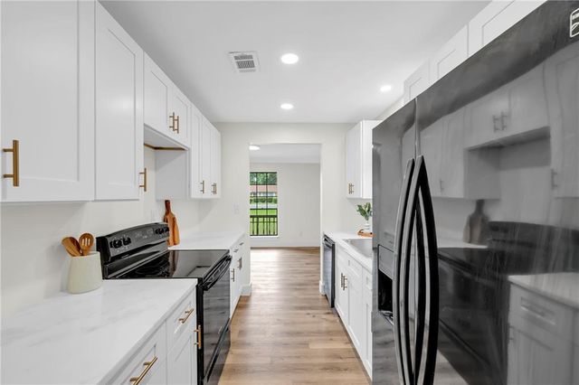 6025 Howells Ferry Road, Mobile, AL 36618