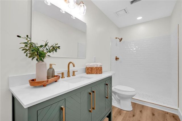 6025 Howells Ferry Road, Mobile, AL 36618