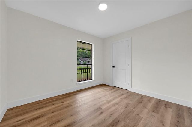 6025 Howells Ferry Road, Mobile, AL 36618
