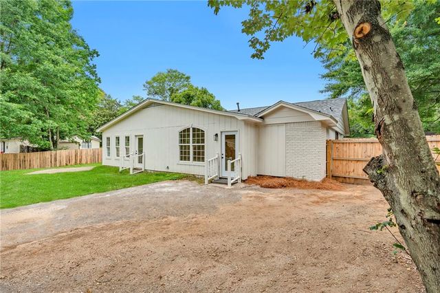 6025 Howells Ferry Road, Mobile, AL 36618