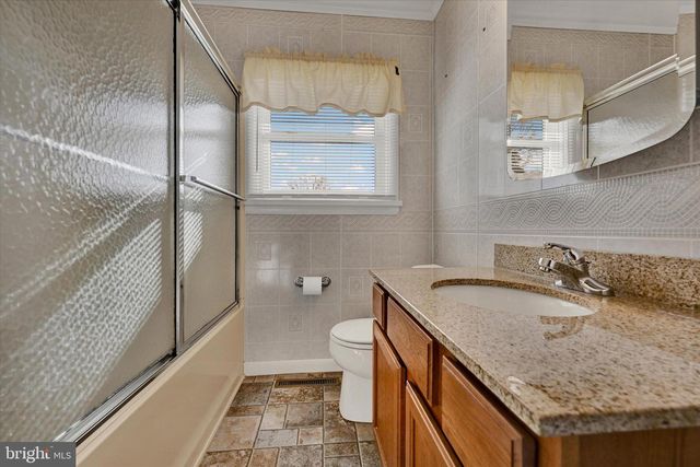 3813 SYLVAN DR, York, PA 17402