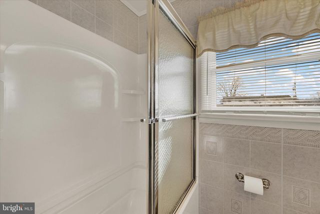 3813 SYLVAN DR, York, PA 17402