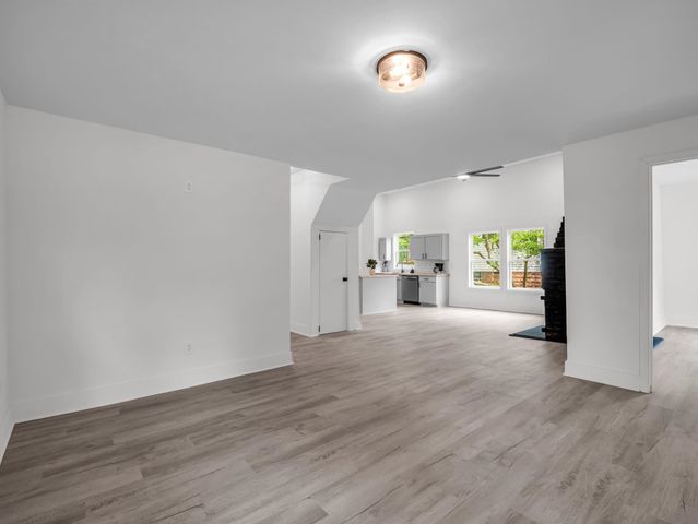 445 E Buford St, Gaffney, SC 29340