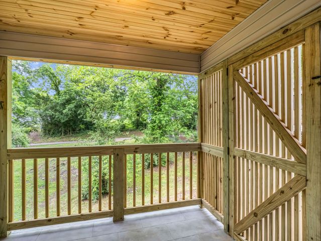 445 E Buford St, Gaffney, SC 29340