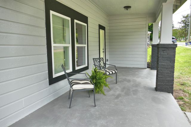 445 E Buford St, Gaffney, SC 29340