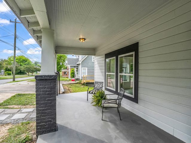 445 E Buford St, Gaffney, SC 29340