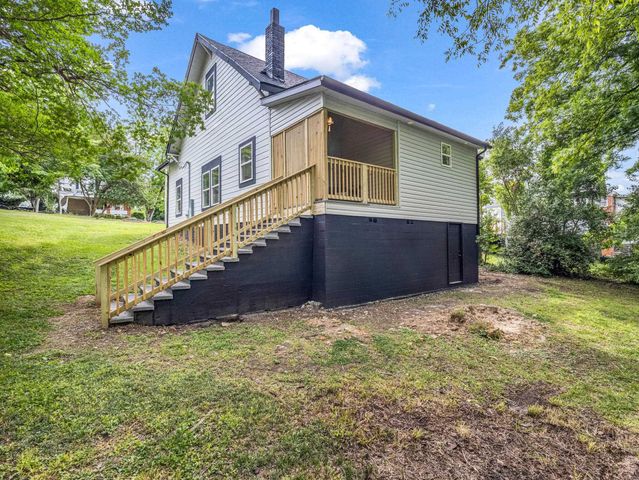 445 E Buford St, Gaffney, SC 29340