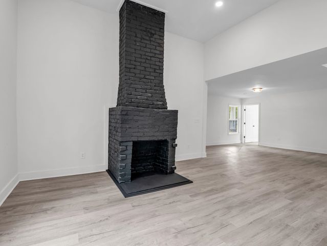 445 E Buford St, Gaffney, SC 29340