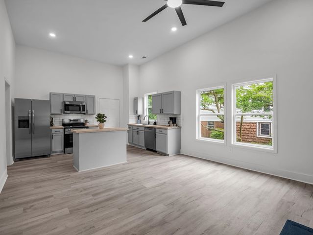 445 E Buford St, Gaffney, SC 29340