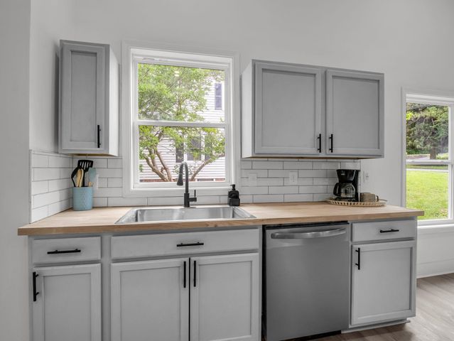 445 E Buford St, Gaffney, SC 29340