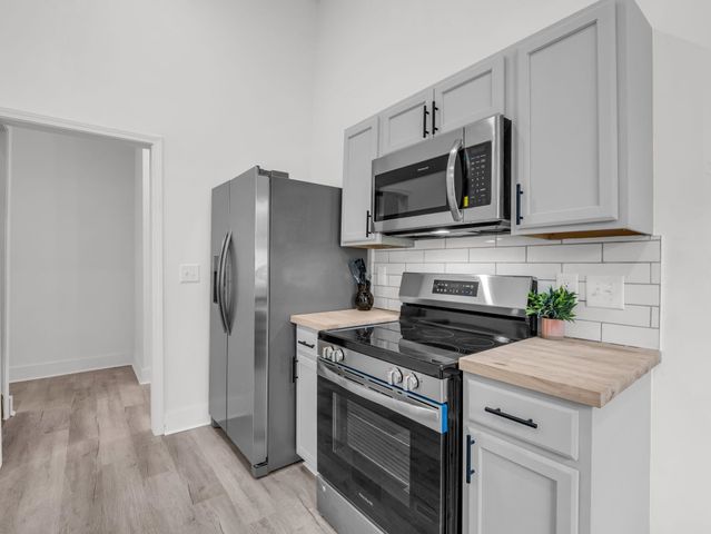 445 E Buford St, Gaffney, SC 29340