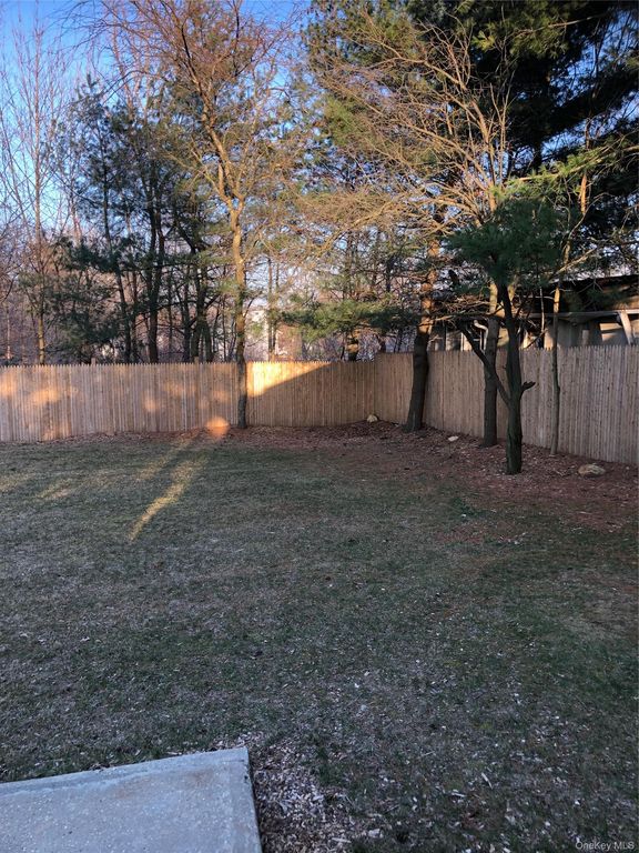 1887 Joshuas Path 2, Central Islip, NY 11722