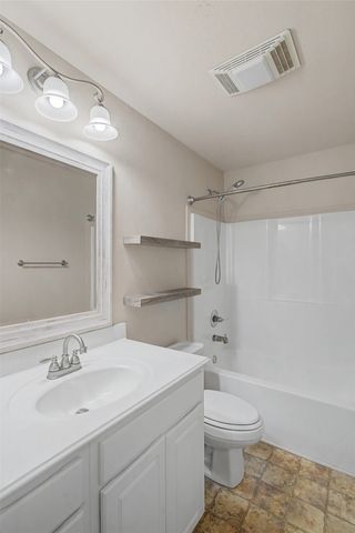 3212 Grand Lake Drive, Bossier City, LA 71111