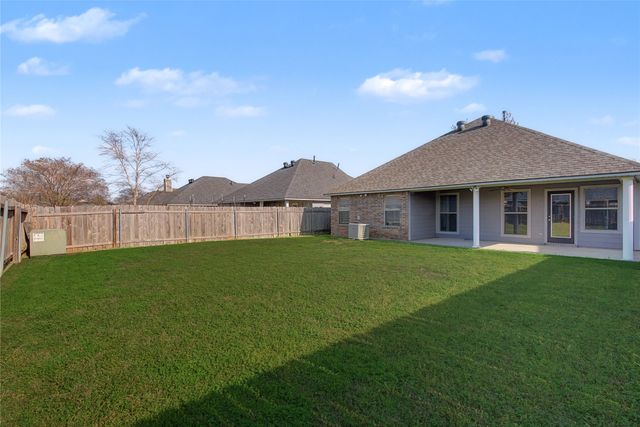 3212 Grand Lake Drive, Bossier City, LA 71111