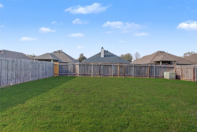 3212 Grand Lake Drive, Bossier City, LA 71111