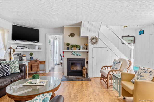 449 Dehnhoff Walk, Ocean Beach, NY 11770